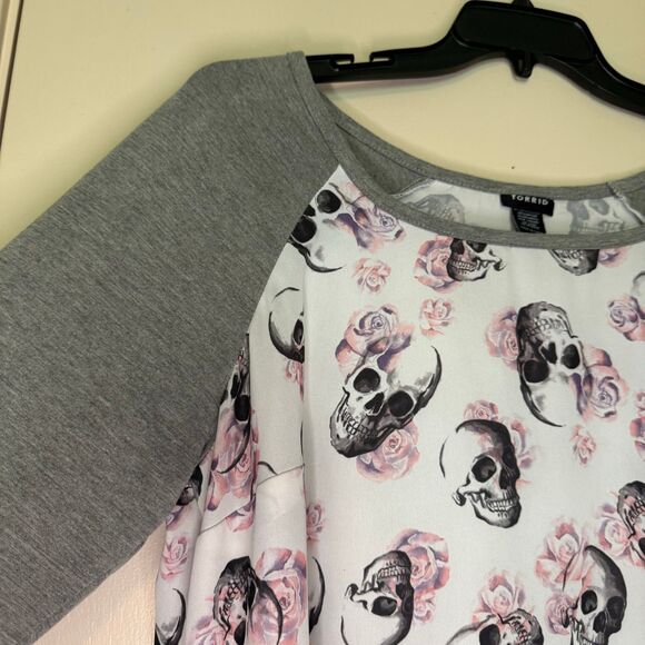 TORRID women's plus size 1X raglan skulls roses Halloween sheer spooky top shirt - Picture 4 of 12